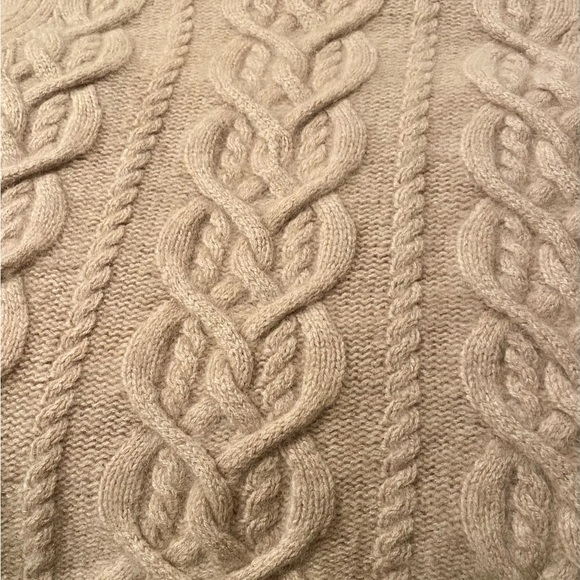 Cable Knit Beige Cashmere Sweater - Picture 4 of 4